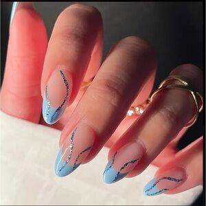 Women’s Blue Accent Almond Shape Press On Nails